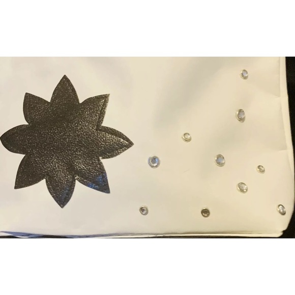 Black & White Small Tote Handbag Sassy & Chic Flower Jewels Purse Wedding - Picture 8 of 8